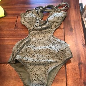One piece bathing suit